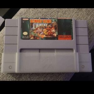 Nintendo Donkey Kong Country SNES Cartridge - Gray